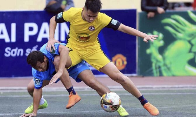 Đá Thòng Là Gì? Hướng Dẫn Cách Đá Thòng Hậu Vệ Một Cách Hiệu Quả Nhất 1 Đá Thòng Là Gì? Hướng Dẫn Cách Đá Thòng Hậu Vệ Một Cách Hiệu Quả Nhất