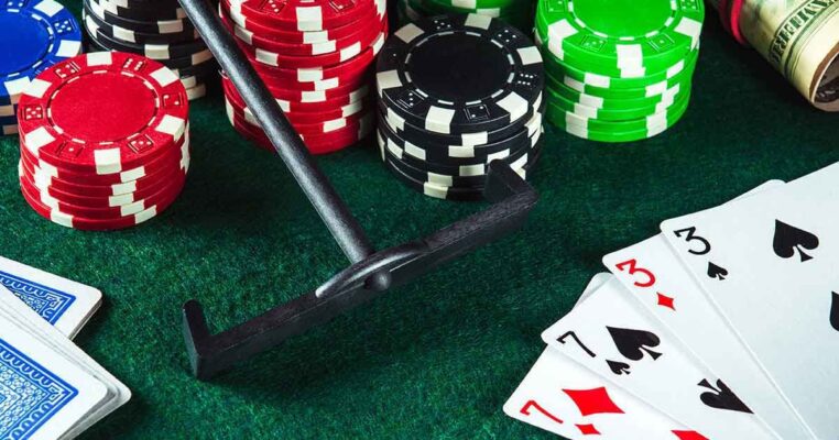 Nhiều giải đấu hấp dẫn có phần thưởng siêu khủng từ Poker